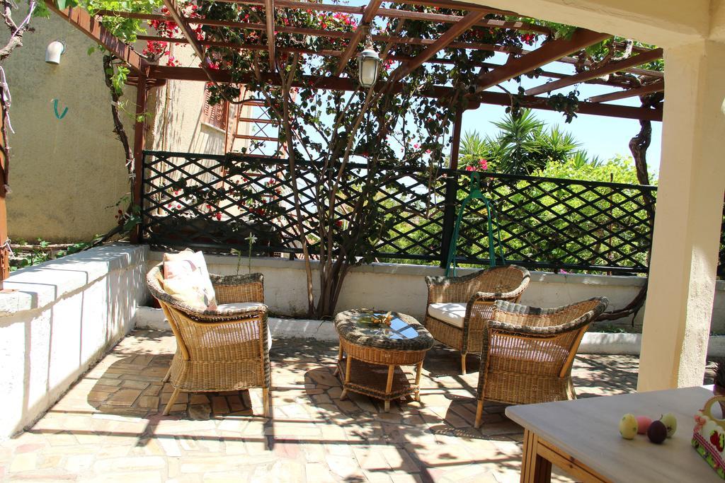 Villa Chios Stone House Vrontádos Exterior foto